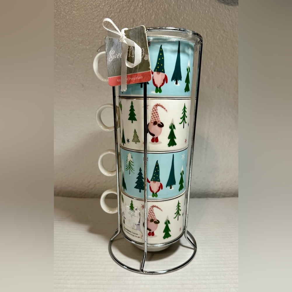 Sweet Living Collection Stacking Set of 4 Mugs Christmas Gnomes Trees Rack‎ New